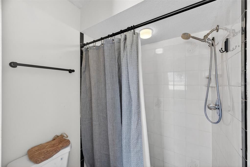 На продажу: $332,500 (3 спален, 2 ванн, 1672 Квадратных фут)