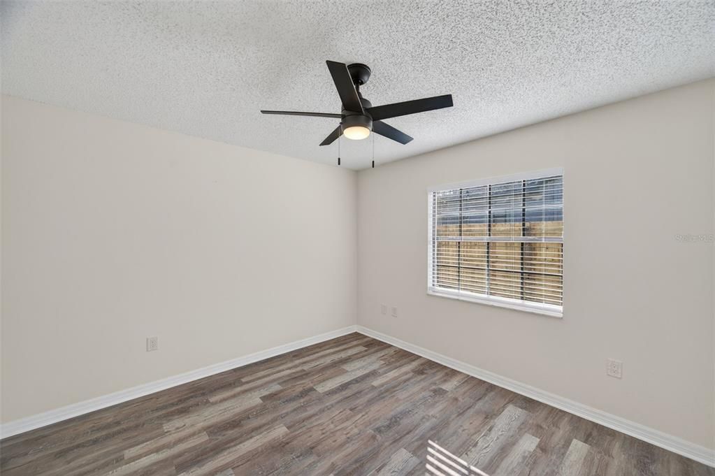 На продажу: $332,500 (3 спален, 2 ванн, 1672 Квадратных фут)