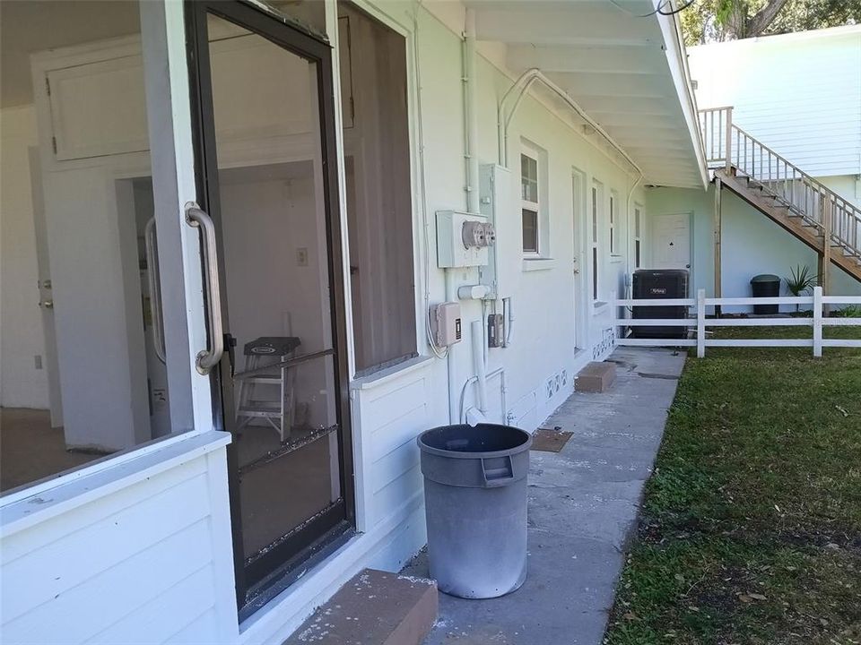 For Rent: $2,150 (2 beds, 1 baths, 1400 Square Feet)