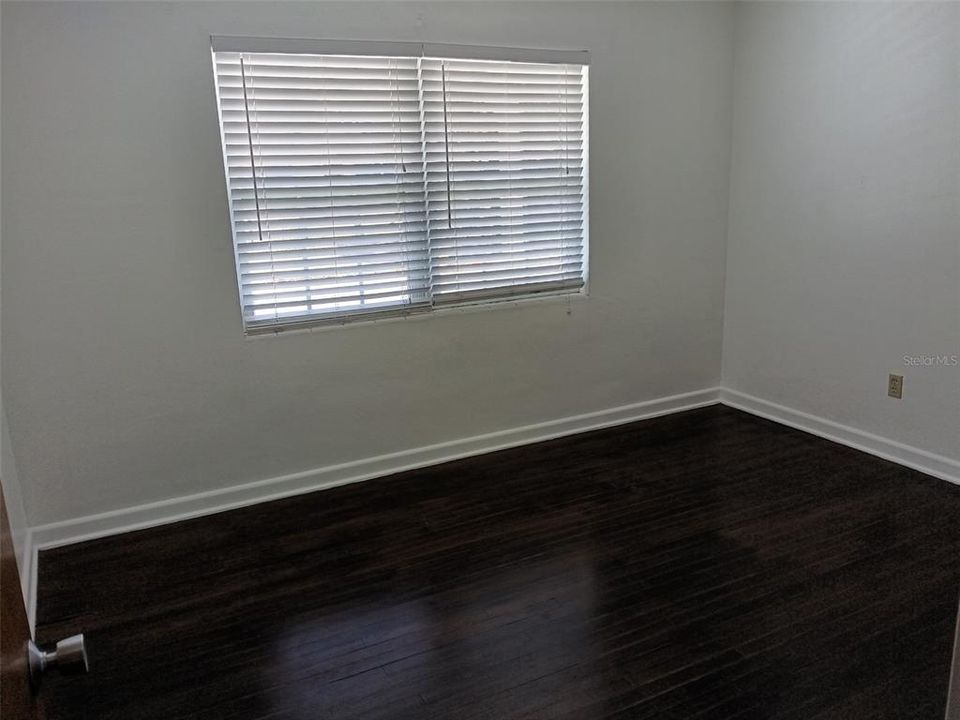 For Rent: $2,150 (2 beds, 1 baths, 1400 Square Feet)