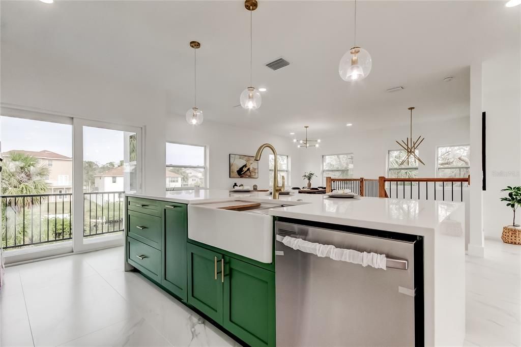 На продажу: $650,000 (3 спален, 2 ванн, 2427 Квадратных фут)