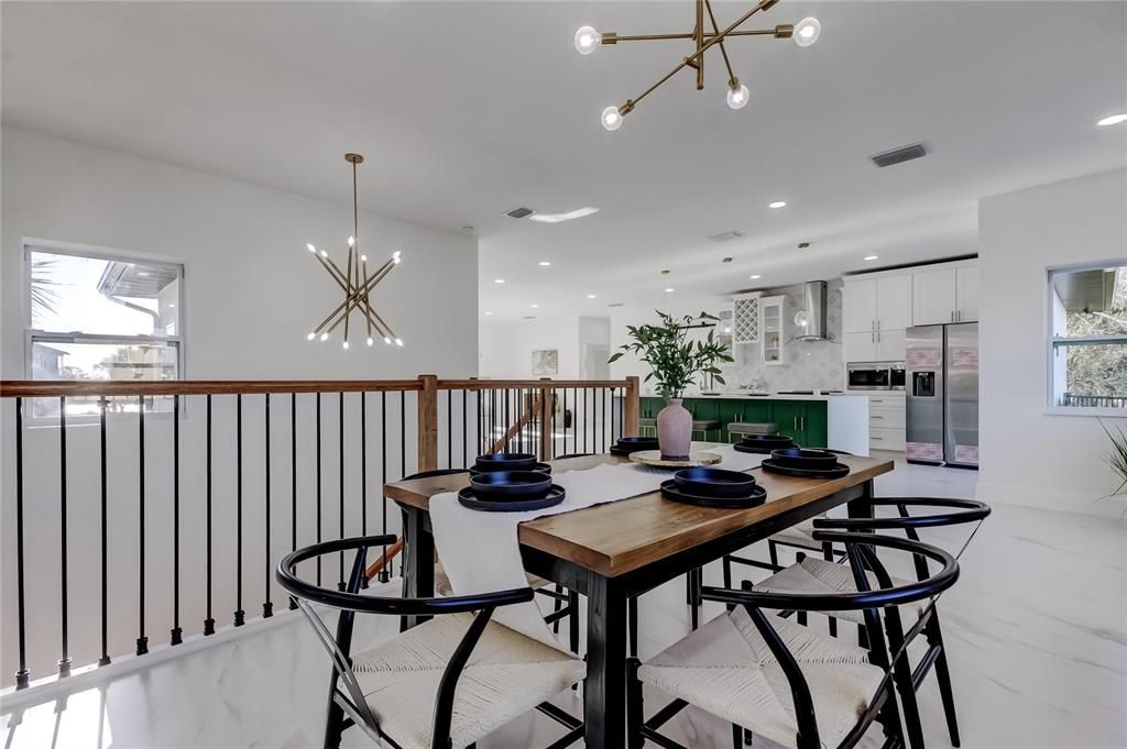 На продажу: $650,000 (3 спален, 2 ванн, 2427 Квадратных фут)