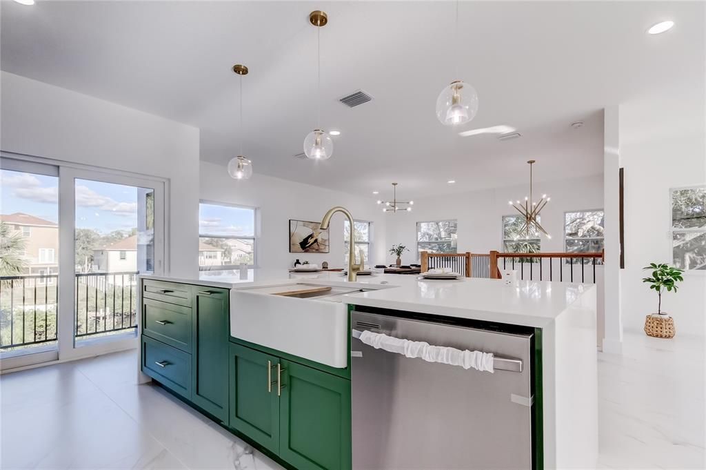 На продажу: $650,000 (3 спален, 2 ванн, 2427 Квадратных фут)