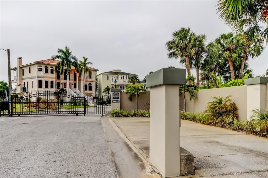 На продажу: $650,000 (3 спален, 2 ванн, 2427 Квадратных фут)