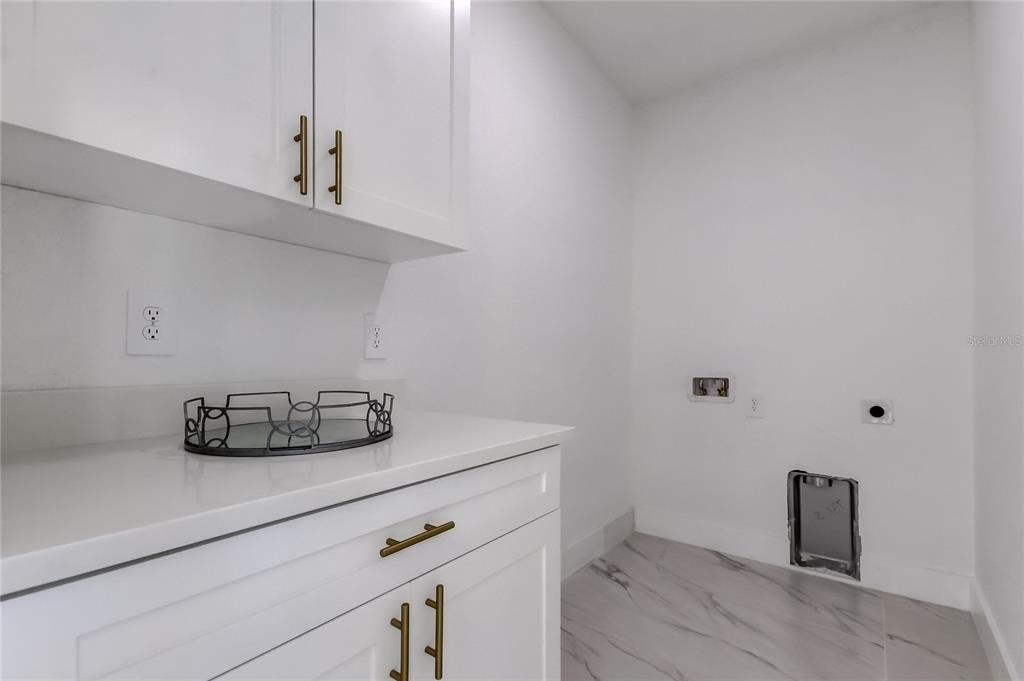 На продажу: $650,000 (3 спален, 2 ванн, 2427 Квадратных фут)