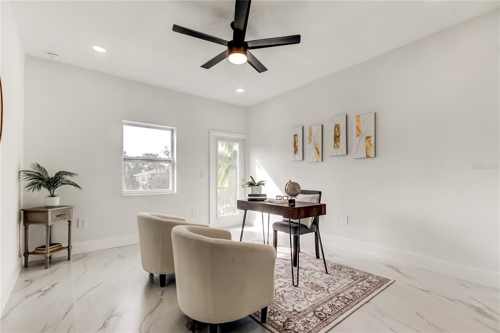 На продажу: $650,000 (3 спален, 2 ванн, 2427 Квадратных фут)