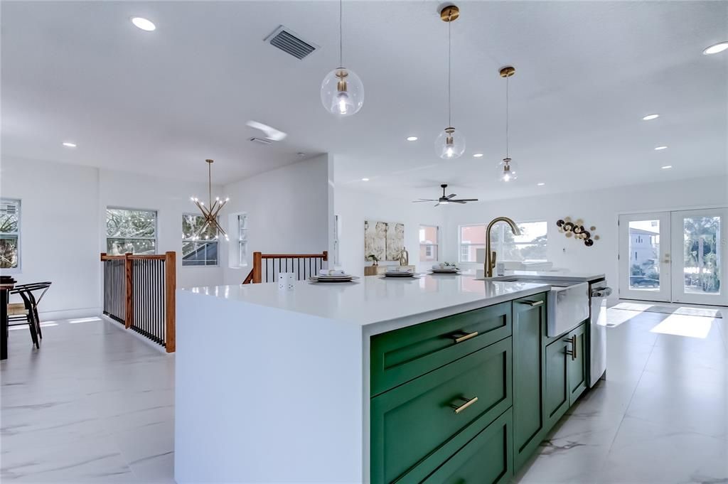 На продажу: $650,000 (3 спален, 2 ванн, 2427 Квадратных фут)