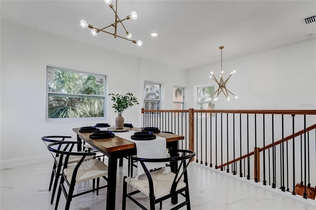 На продажу: $650,000 (3 спален, 2 ванн, 2427 Квадратных фут)