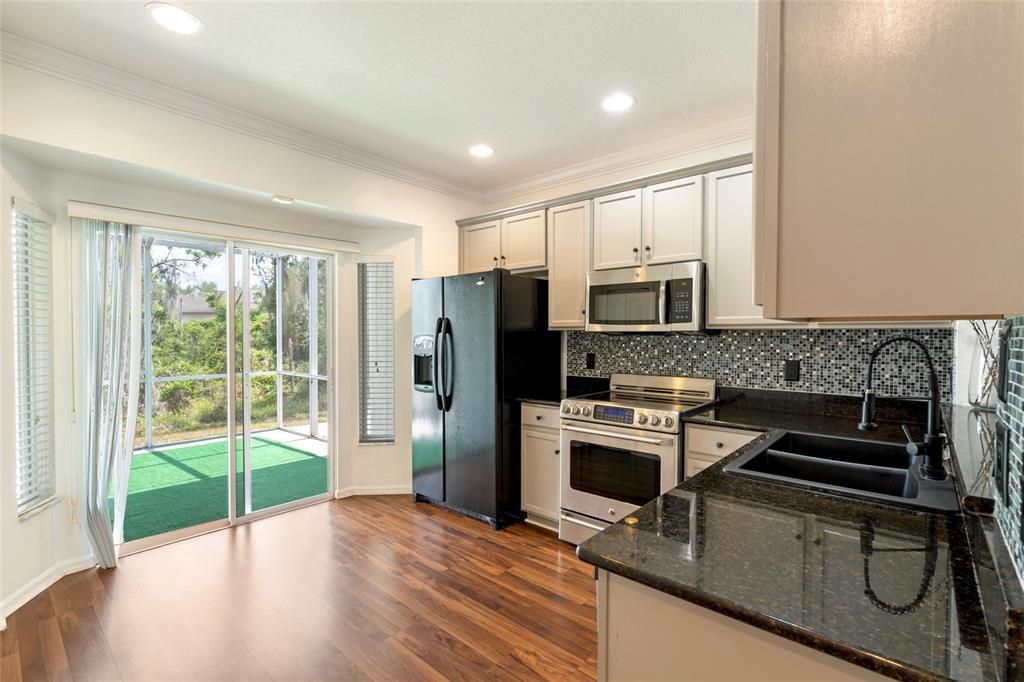 For Rent: $1,899 (2 beds, 2 baths, 1383 Square Feet)