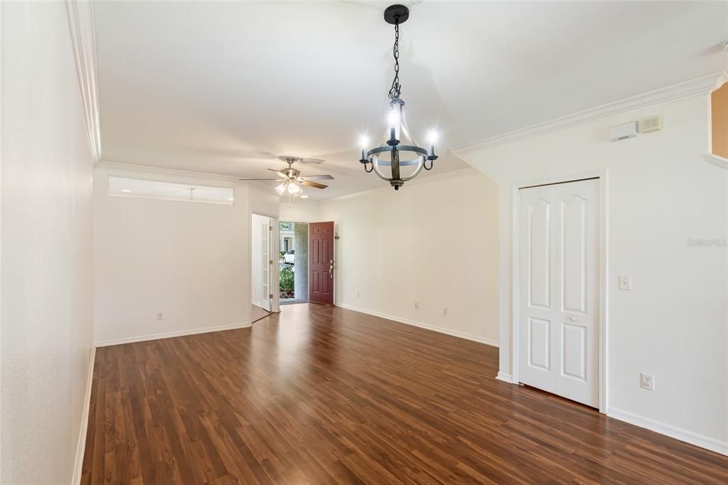 For Rent: $1,899 (2 beds, 2 baths, 1383 Square Feet)