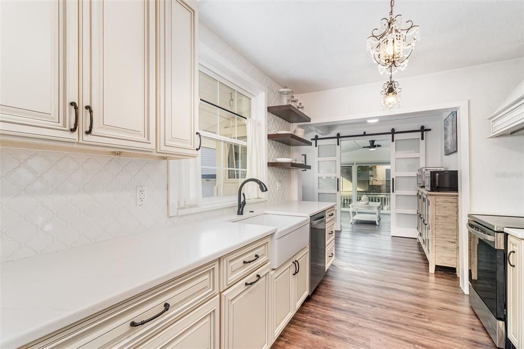 En Venta: $744,900 (3 camas, 4 baños, 2660 Pies cuadrados)