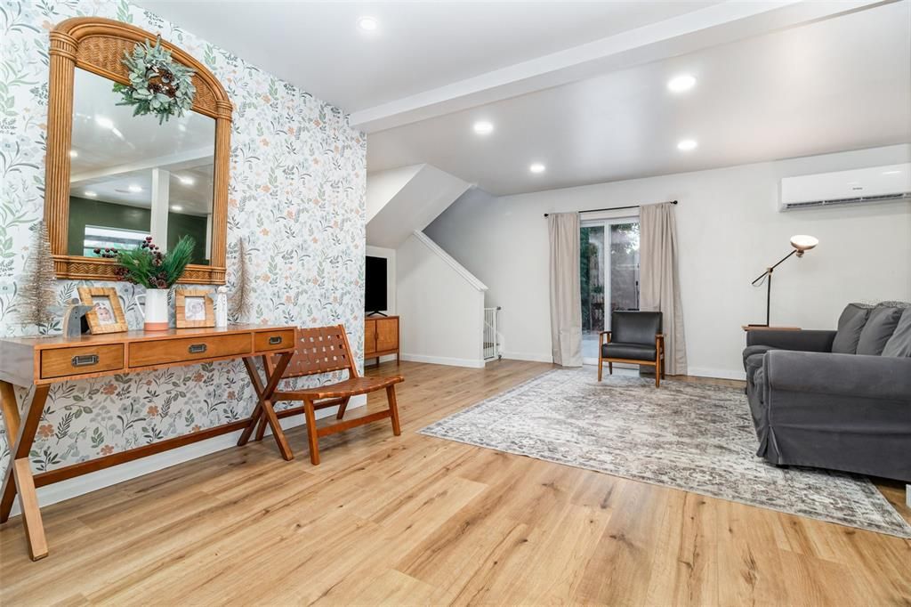 En Venta: $744,900 (3 camas, 4 baños, 2660 Pies cuadrados)