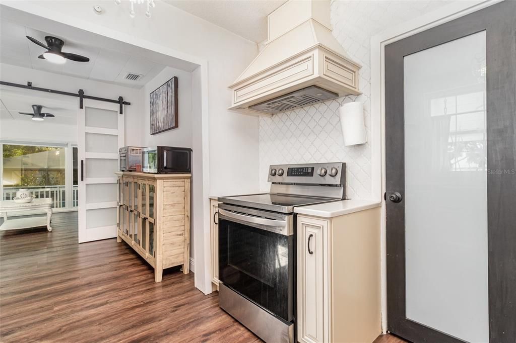 En Venta: $744,900 (3 camas, 4 baños, 2660 Pies cuadrados)