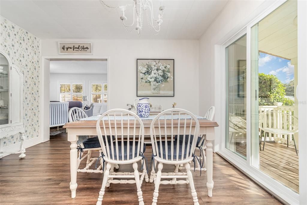 En Venta: $744,900 (3 camas, 4 baños, 2660 Pies cuadrados)