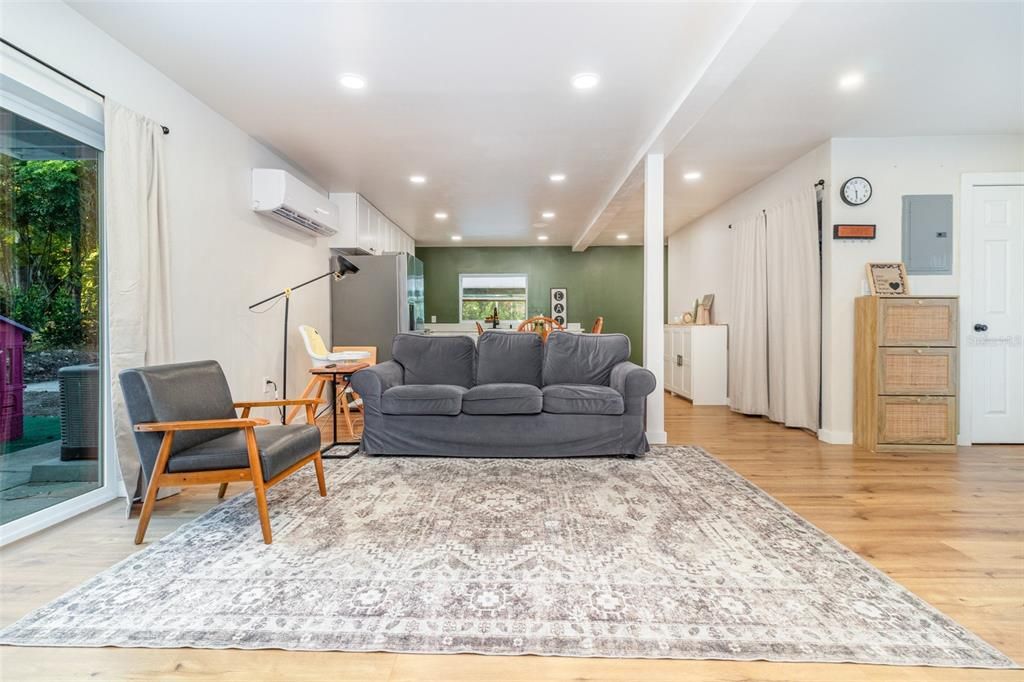 En Venta: $744,900 (3 camas, 4 baños, 2660 Pies cuadrados)