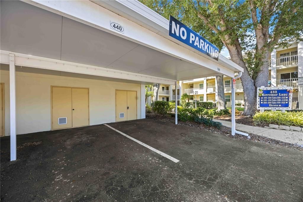 For Sale: $225,000 (2 beds, 2 baths, 1002 Square Feet)