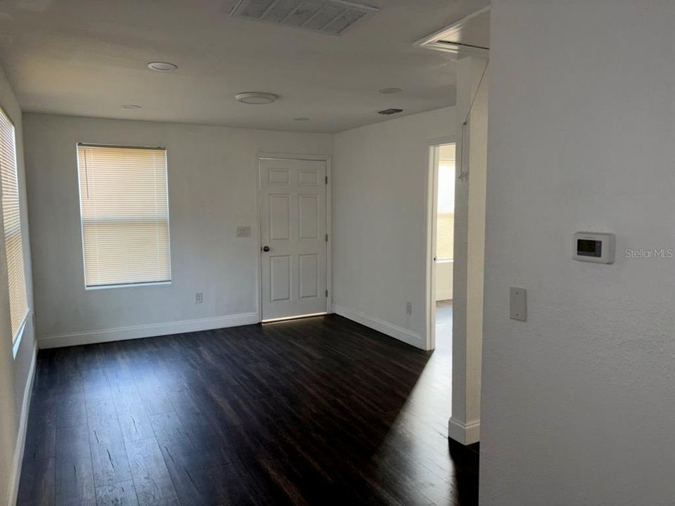 待售: $475,000 (4 贝兹, 2 浴室, 1581 平方英尺)