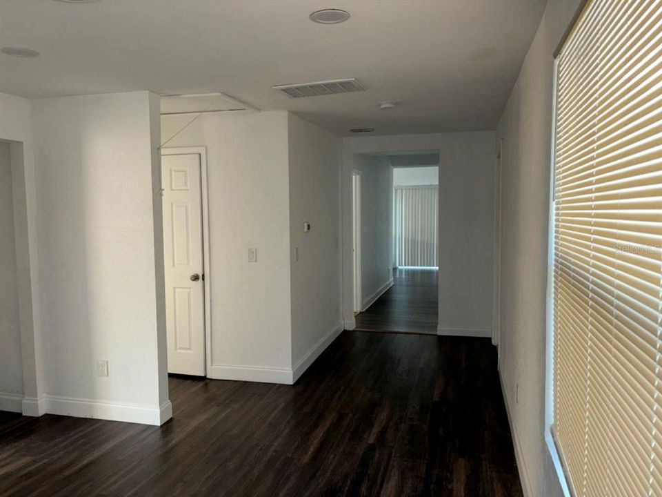 待售: $475,000 (4 贝兹, 2 浴室, 1581 平方英尺)