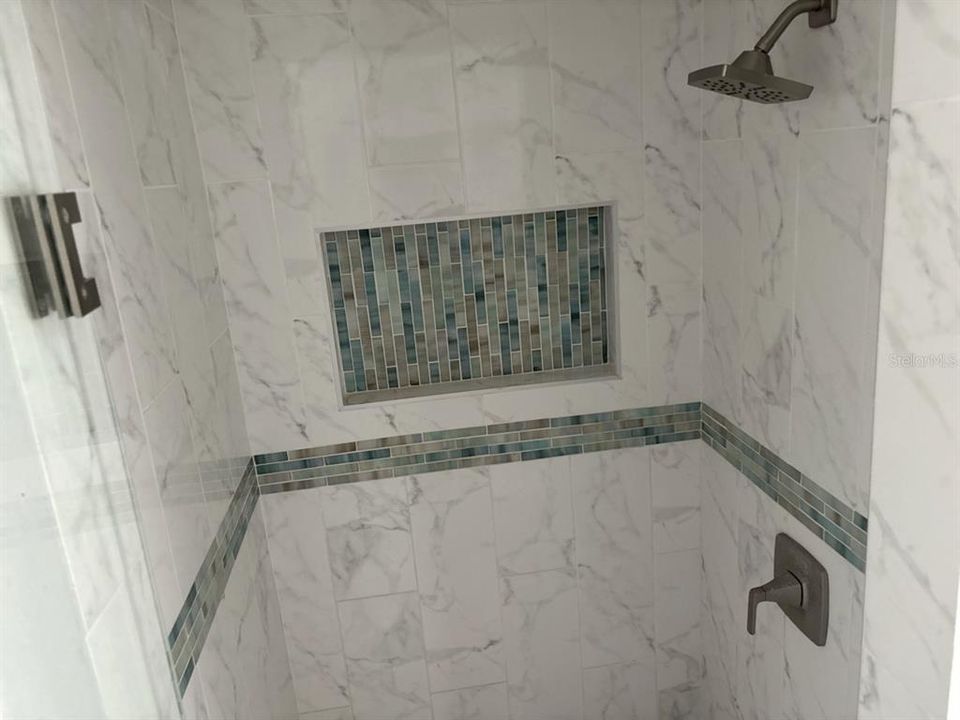 待售: $475,000 (4 贝兹, 2 浴室, 1581 平方英尺)