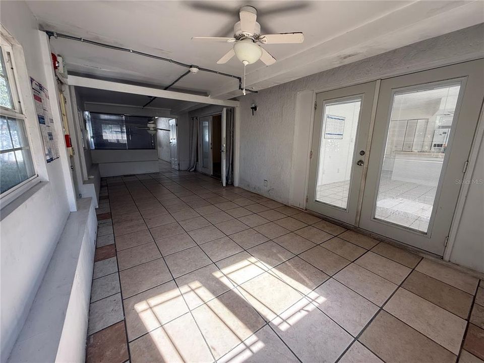 待售: $399,999 (3 贝兹, 3 浴室, 2300 平方英尺)