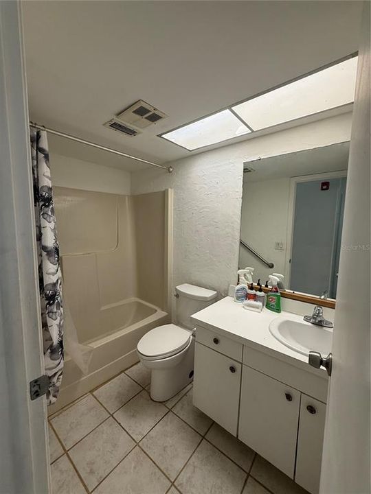 待售: $399,999 (3 贝兹, 3 浴室, 2300 平方英尺)