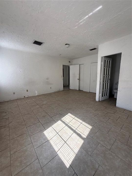 待售: $399,999 (3 贝兹, 3 浴室, 2300 平方英尺)