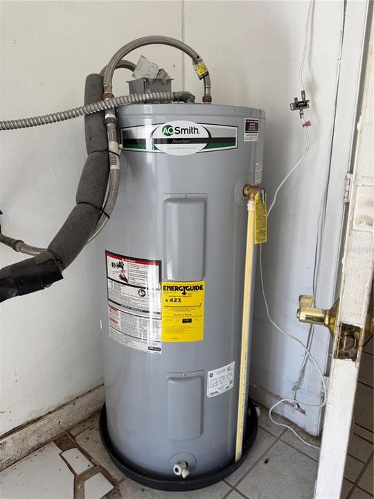 待售: $399,999 (3 贝兹, 3 浴室, 2300 平方英尺)