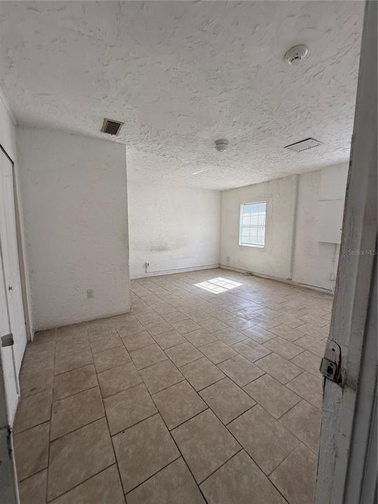 待售: $399,999 (3 贝兹, 3 浴室, 2300 平方英尺)