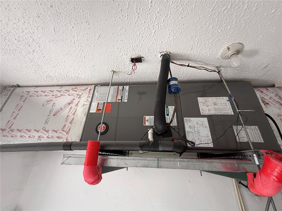 待售: $399,999 (3 贝兹, 3 浴室, 2300 平方英尺)