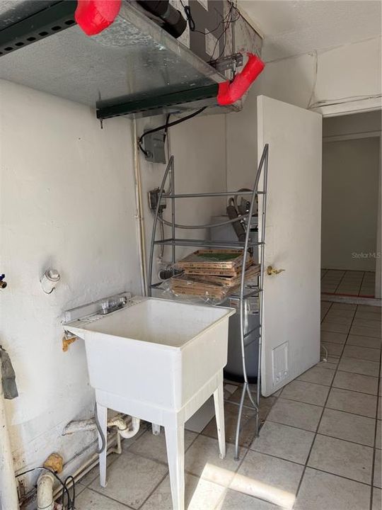 待售: $399,999 (3 贝兹, 3 浴室, 2300 平方英尺)