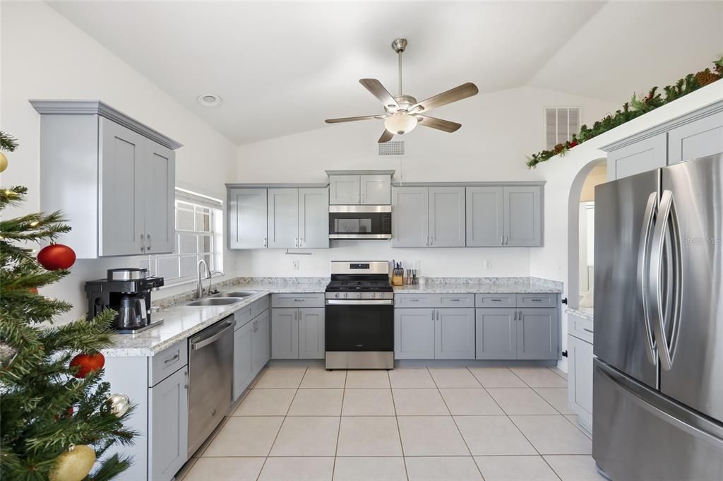 待售: $375,000 (3 贝兹, 2 浴室, 1530 平方英尺)