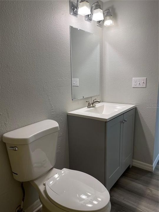 出租: $1,700 (2 贝兹, 2 浴室, 1177 平方英尺)