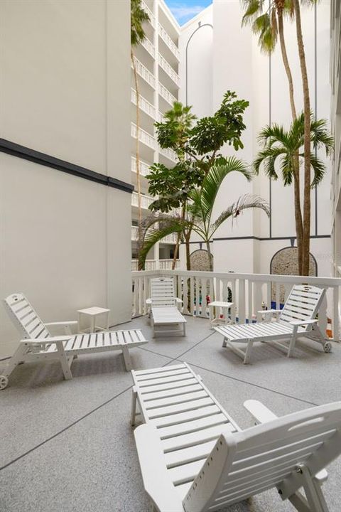 待售: $900,000 (2 贝兹, 2 浴室, 1340 平方英尺)