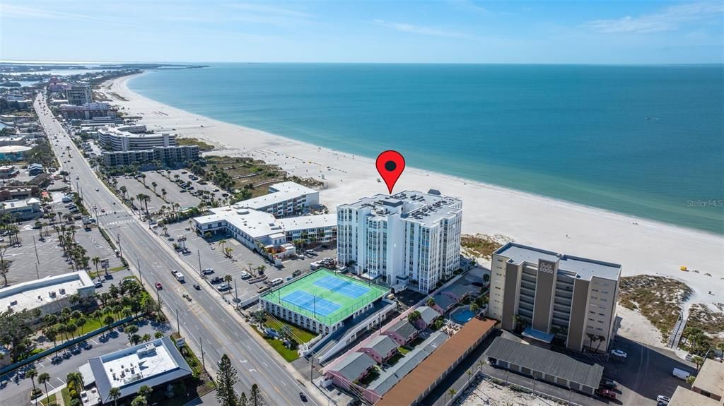 待售: $900,000 (2 贝兹, 2 浴室, 1340 平方英尺)