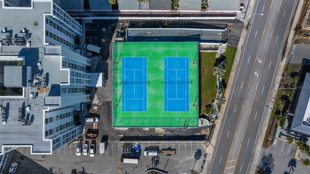 待售: $900,000 (2 贝兹, 2 浴室, 1340 平方英尺)