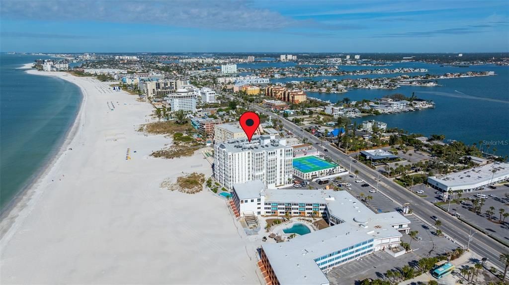 待售: $900,000 (2 贝兹, 2 浴室, 1340 平方英尺)