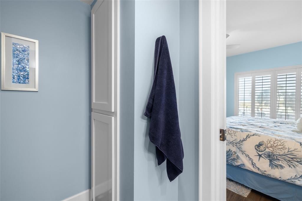 待售: $900,000 (2 贝兹, 2 浴室, 1340 平方英尺)