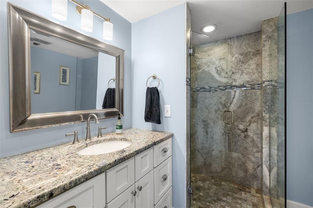 待售: $900,000 (2 贝兹, 2 浴室, 1340 平方英尺)