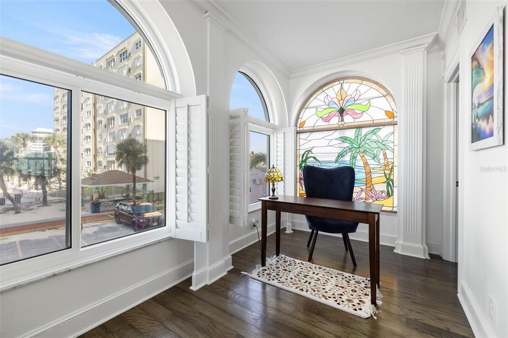 待售: $900,000 (2 贝兹, 2 浴室, 1340 平方英尺)