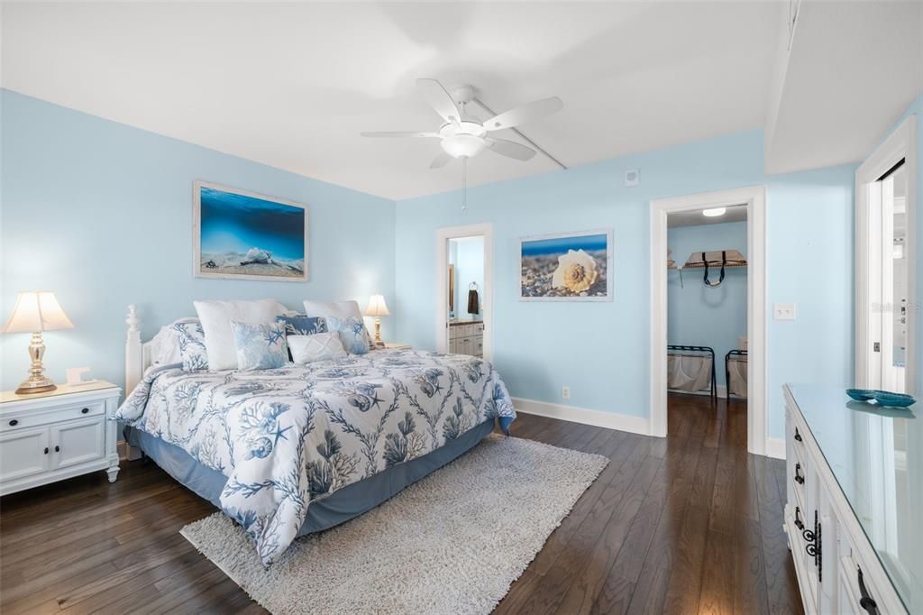 待售: $900,000 (2 贝兹, 2 浴室, 1340 平方英尺)