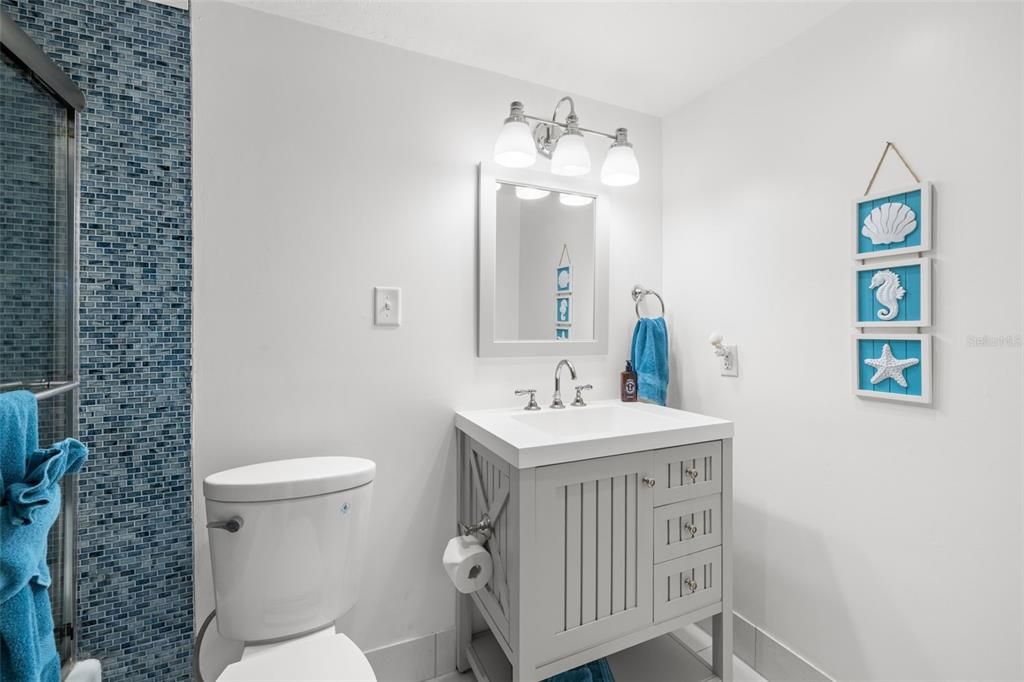 待售: $900,000 (2 贝兹, 2 浴室, 1340 平方英尺)