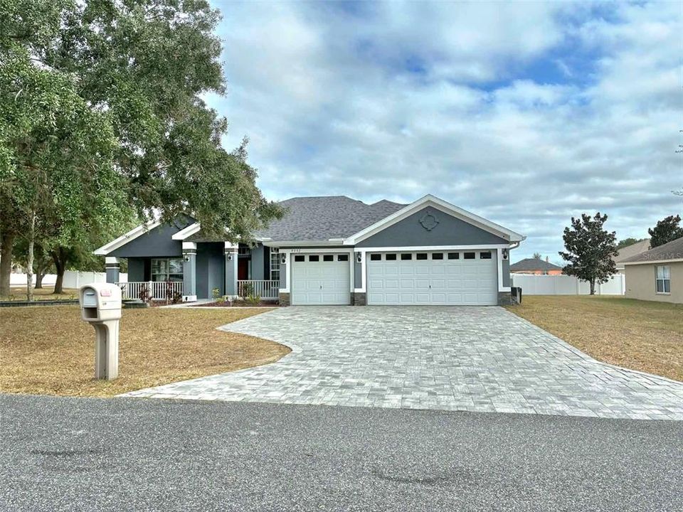 En Venta: $399,999 (4 camas, 3 baños, 2283 Pies cuadrados)