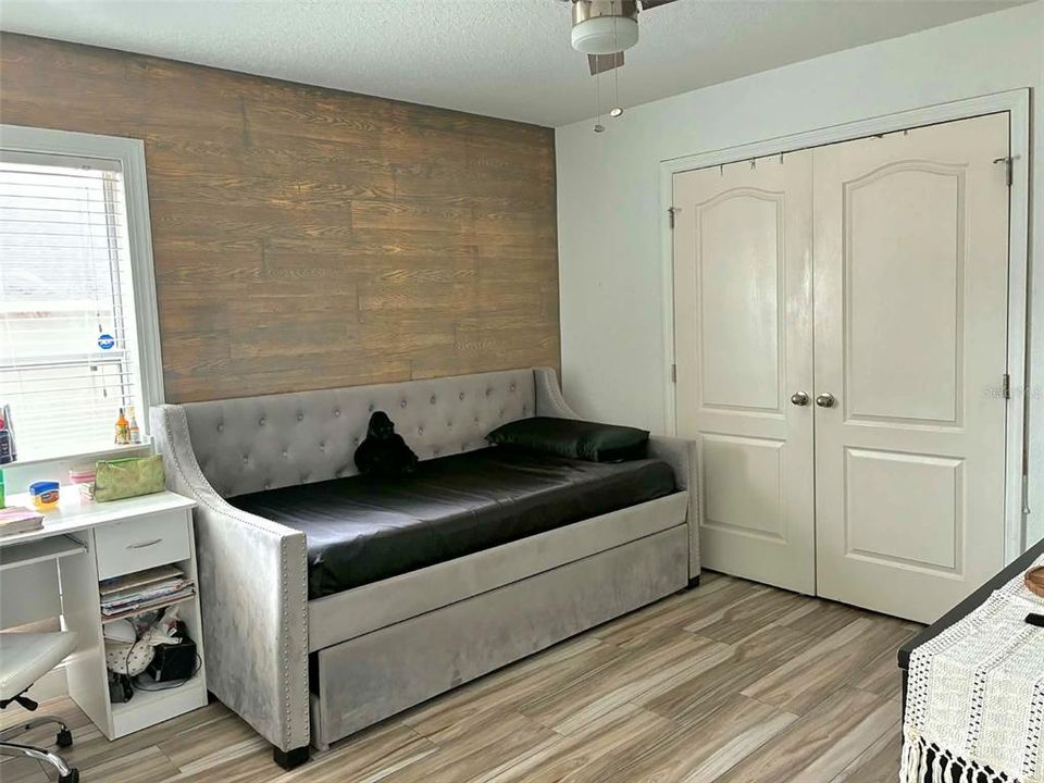 En Venta: $399,999 (4 camas, 3 baños, 2283 Pies cuadrados)