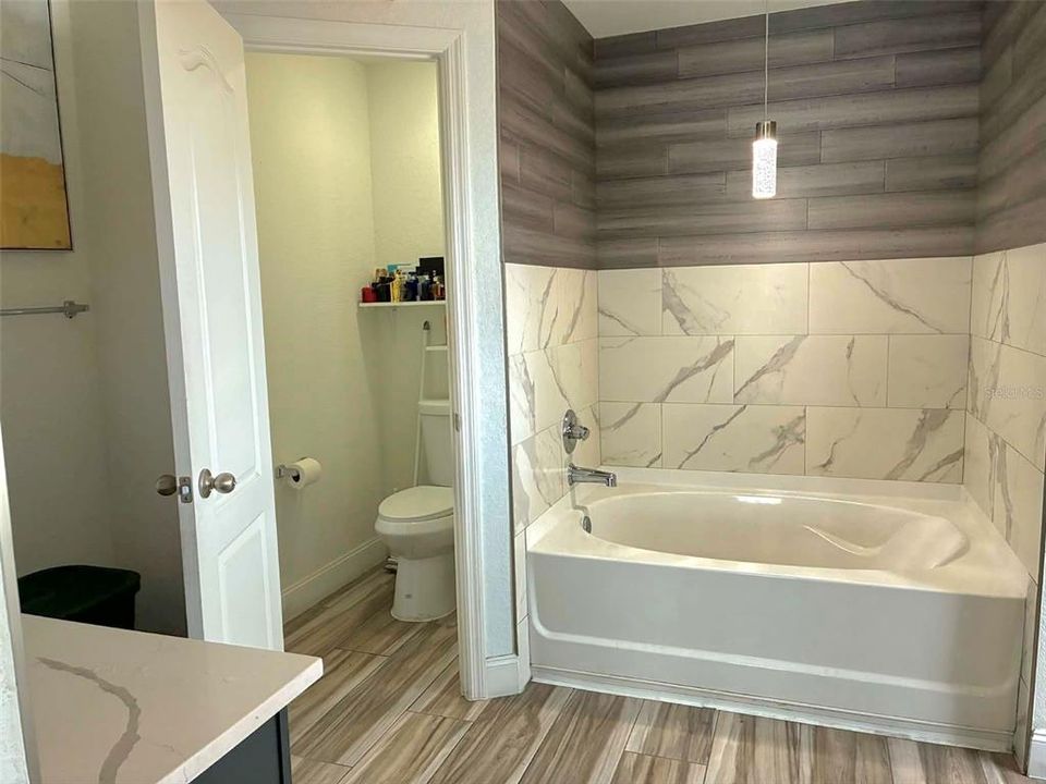 En Venta: $399,999 (4 camas, 3 baños, 2283 Pies cuadrados)