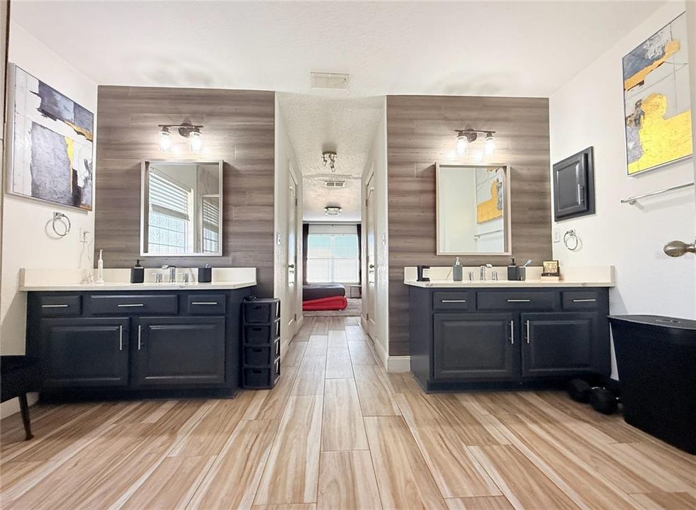 En Venta: $399,999 (4 camas, 3 baños, 2283 Pies cuadrados)