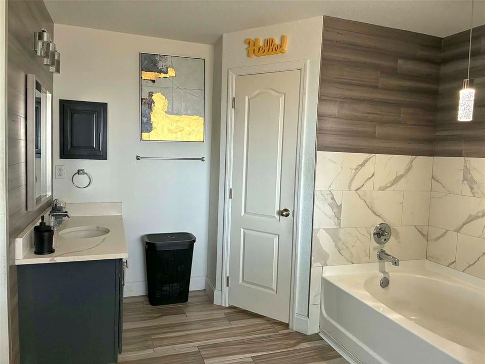 En Venta: $399,999 (4 camas, 3 baños, 2283 Pies cuadrados)