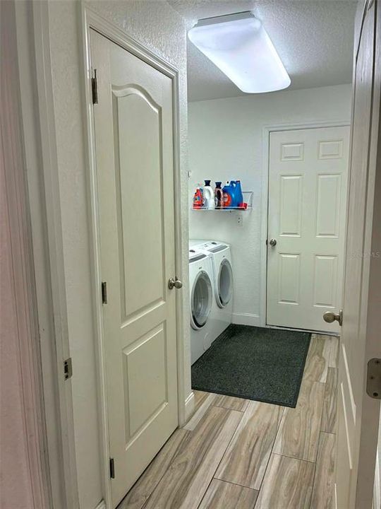 En Venta: $399,999 (4 camas, 3 baños, 2283 Pies cuadrados)