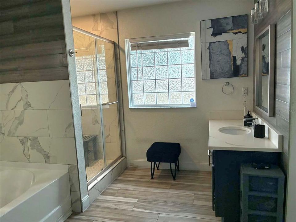 En Venta: $399,999 (4 camas, 3 baños, 2283 Pies cuadrados)