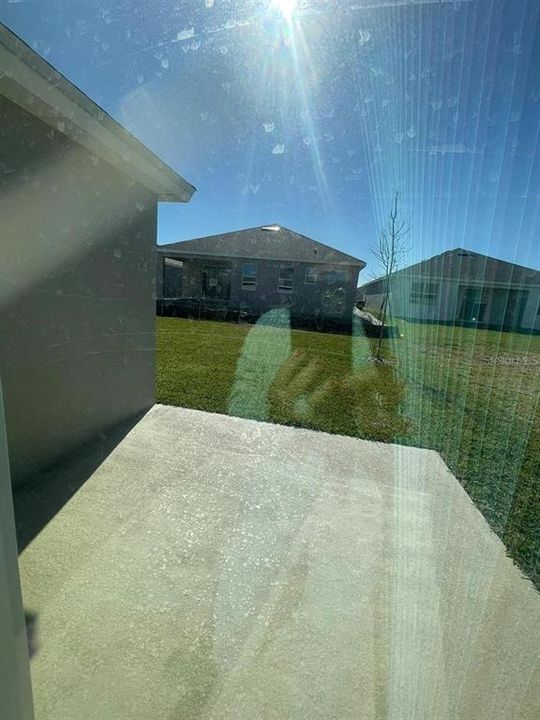 For Rent: $2,100 (4 beds, 2 baths, 1600 Square Feet)