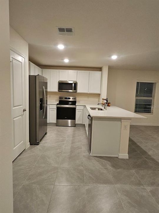 For Rent: $1,800 (3 beds, 2 baths, 1458 Square Feet)